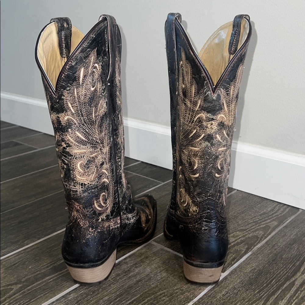 Brown Embroidered Heeled Boots NWT - Picture 6 of 9